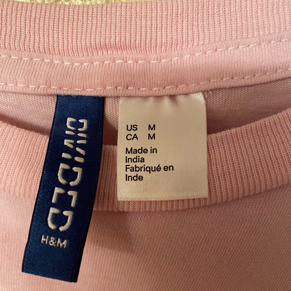 Pink tshirt - Picture 3 of 3